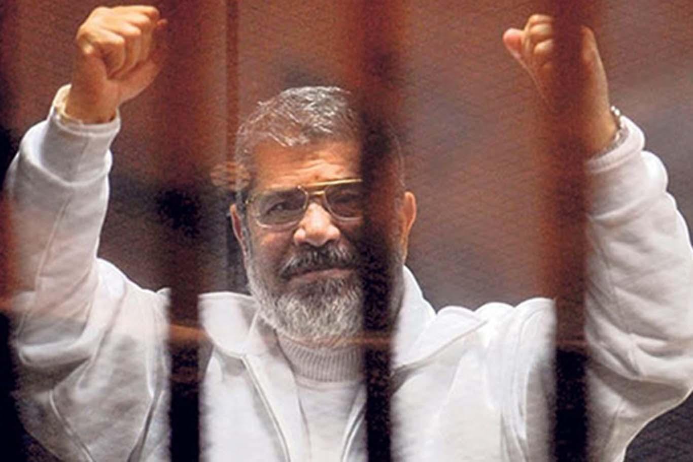 Mısır başsavcılığı Mursi ile 23 kişinin idamını istedi